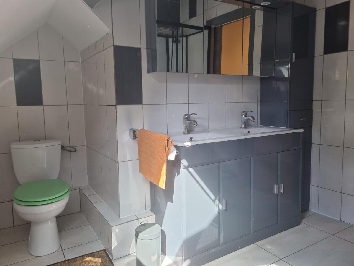 Chambres Individuelles Avec Cuisine Commune Tilloloy Luaran gambar