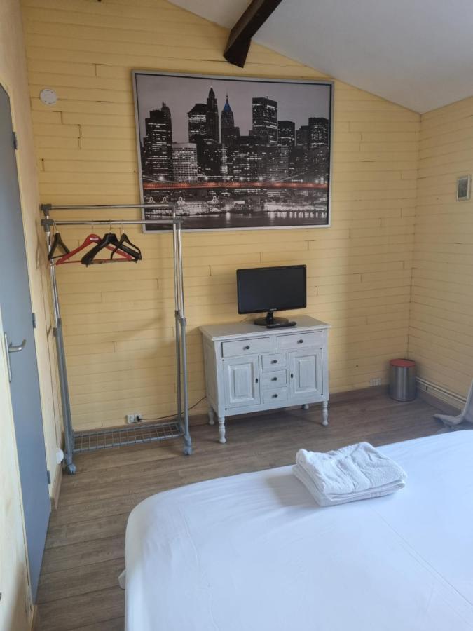 Chambres Individuelles Avec Cuisine Commune Tilloloy Luaran gambar
