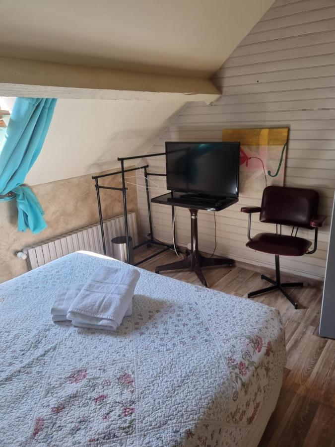 Chambres Individuelles Avec Cuisine Commune Tilloloy Luaran gambar